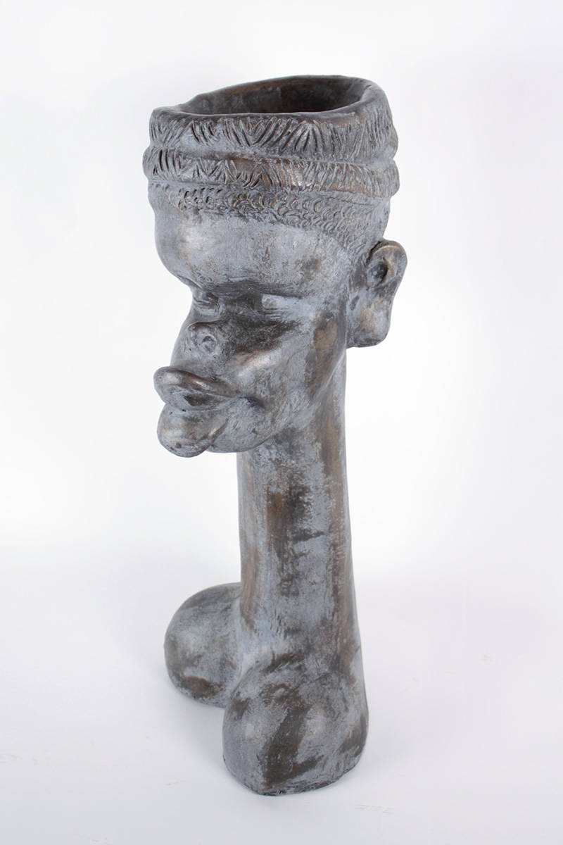 keramická-socha-černošské-ženy